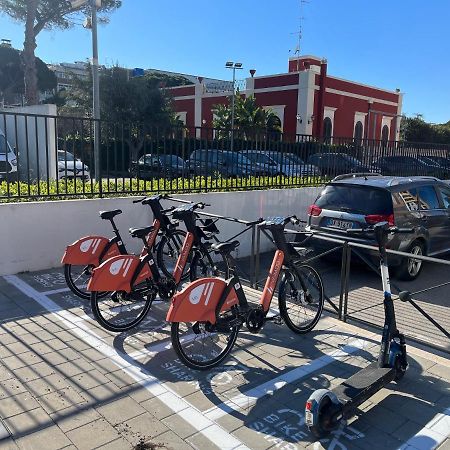 Executive L'Orangerie Bb Hotel Бари Екстериор снимка