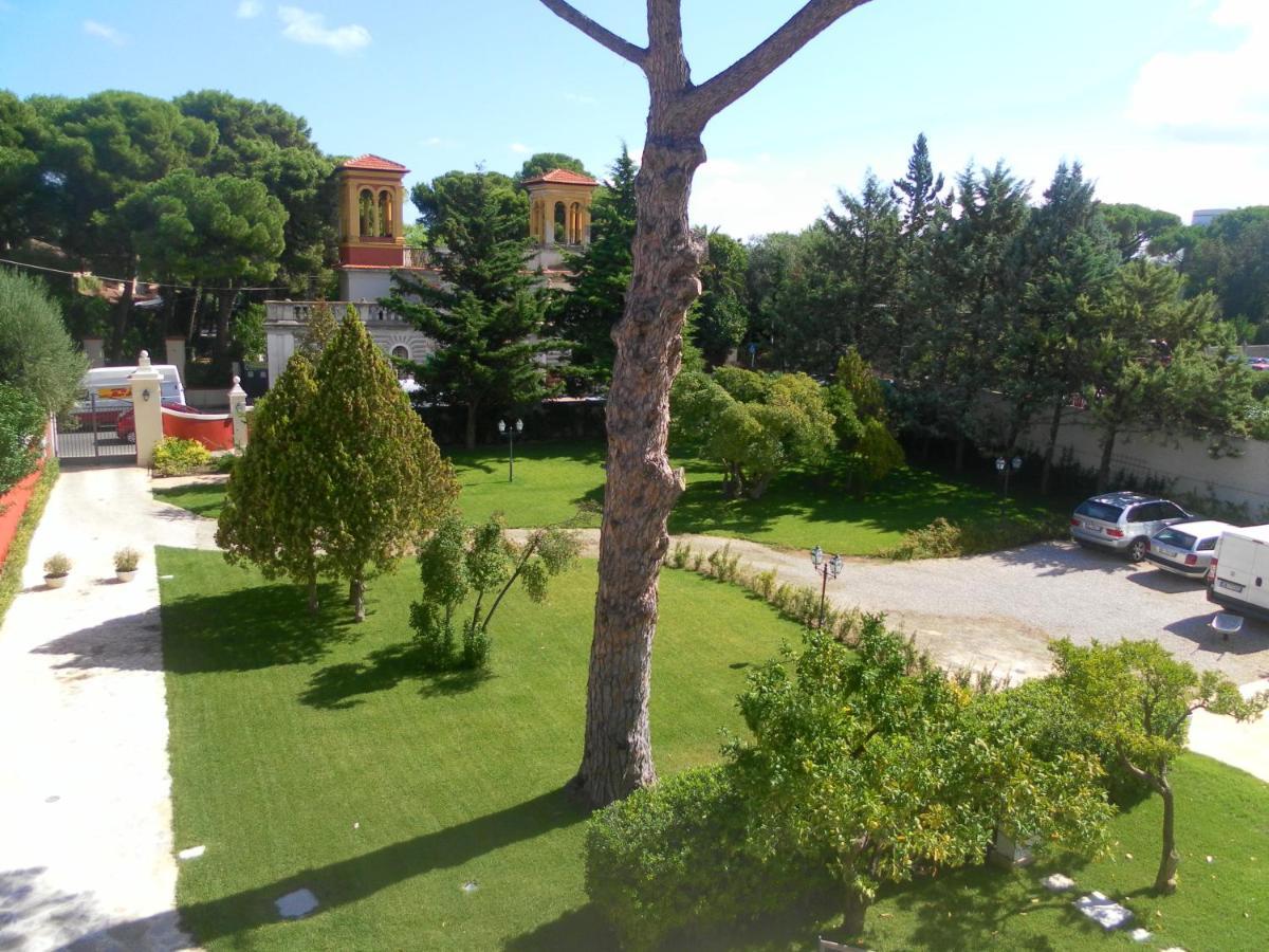 Executive L'Orangerie Bb Hotel Бари Екстериор снимка