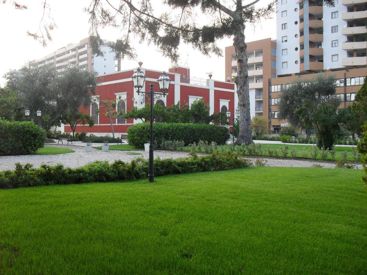 Executive L'Orangerie Bb Hotel Бари Екстериор снимка